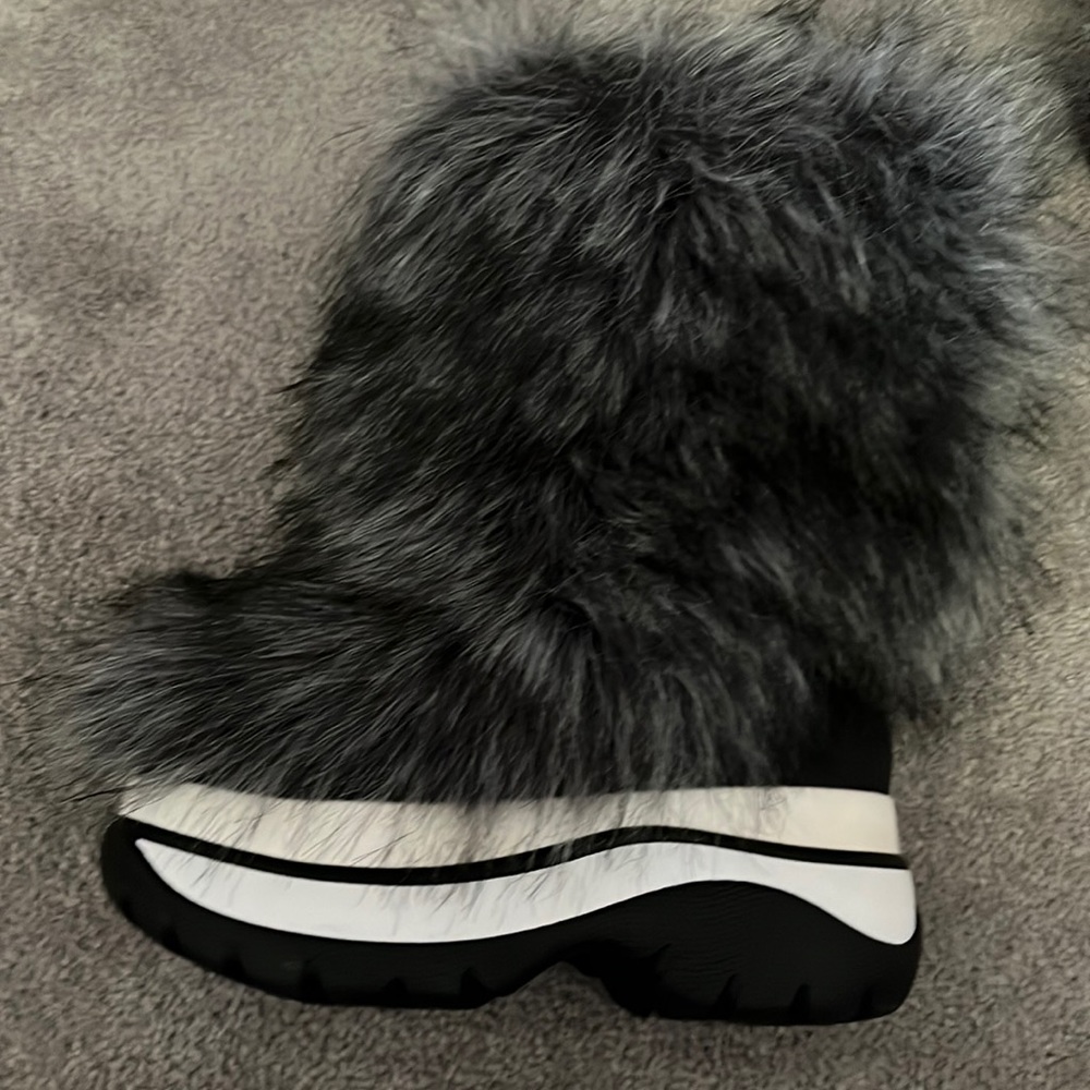 Womens Michael Kors  Gamma Faux Fur boots size 7